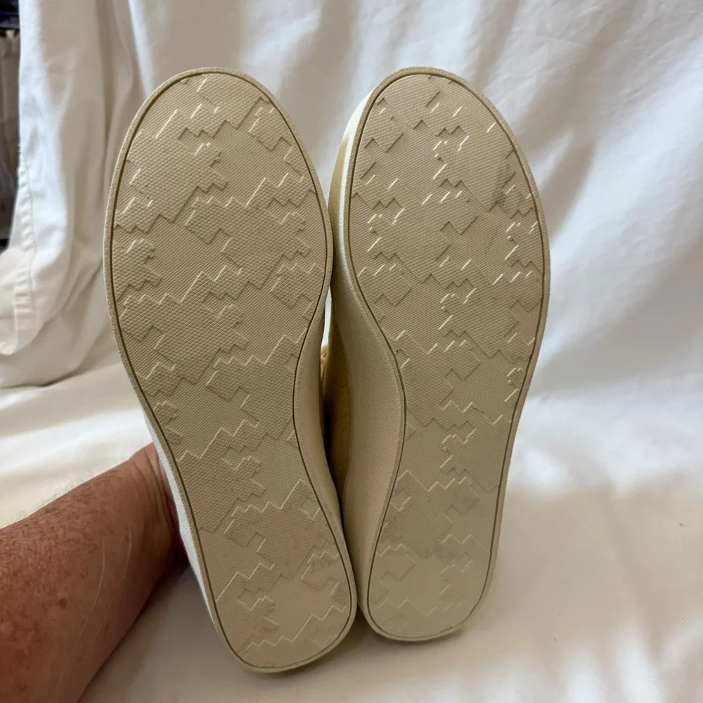 Dr. Scholls Madison Next Platform Sneakers Beige Suede Perforated Low Top 2028